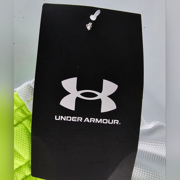 Under Armour Women's Baseline 6" Basketball Shorts Small NWT - Picture 8 of 11